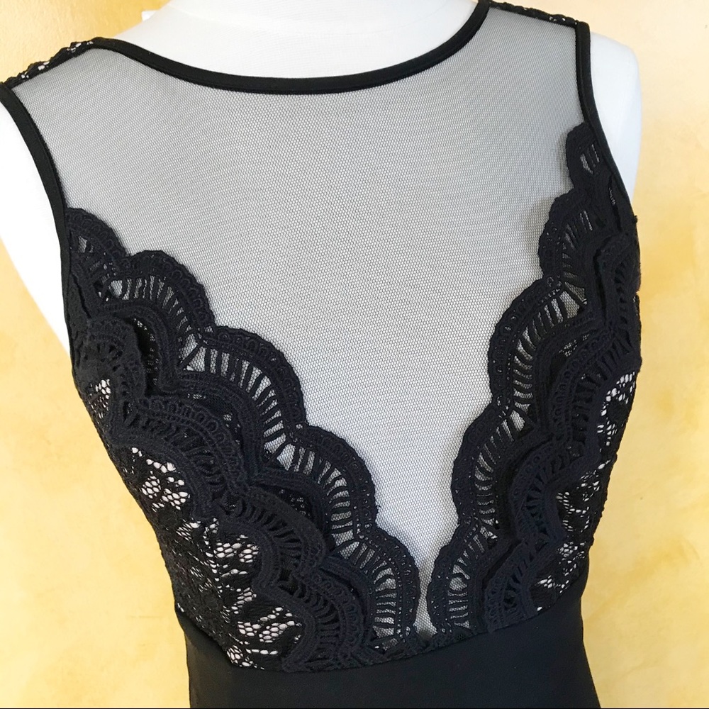 🌟NWT🌟Black Dress with Sheer and Lace Bodice - Picture 2 of 4